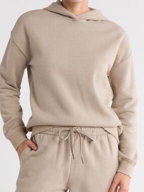 Marika Women’s Taupe Pullover Hoodie Size Small